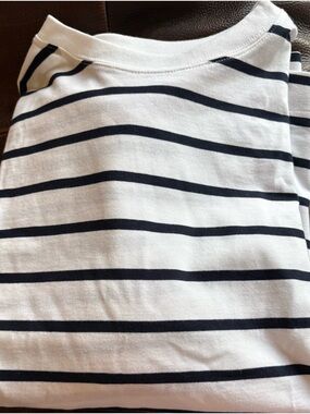 Old Navy White and Navy Striped Crew Tee